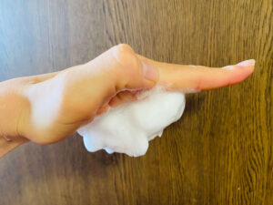 米肌石鹸の弾力のある泡の写真